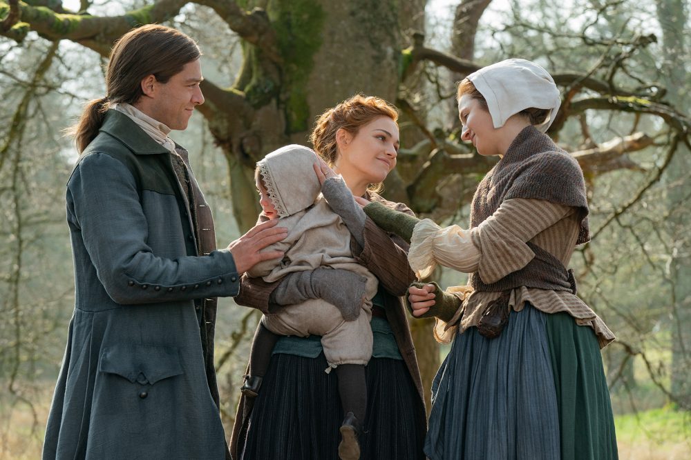 Roger, Bree, Jemmy, Lizzie Between Two Fires